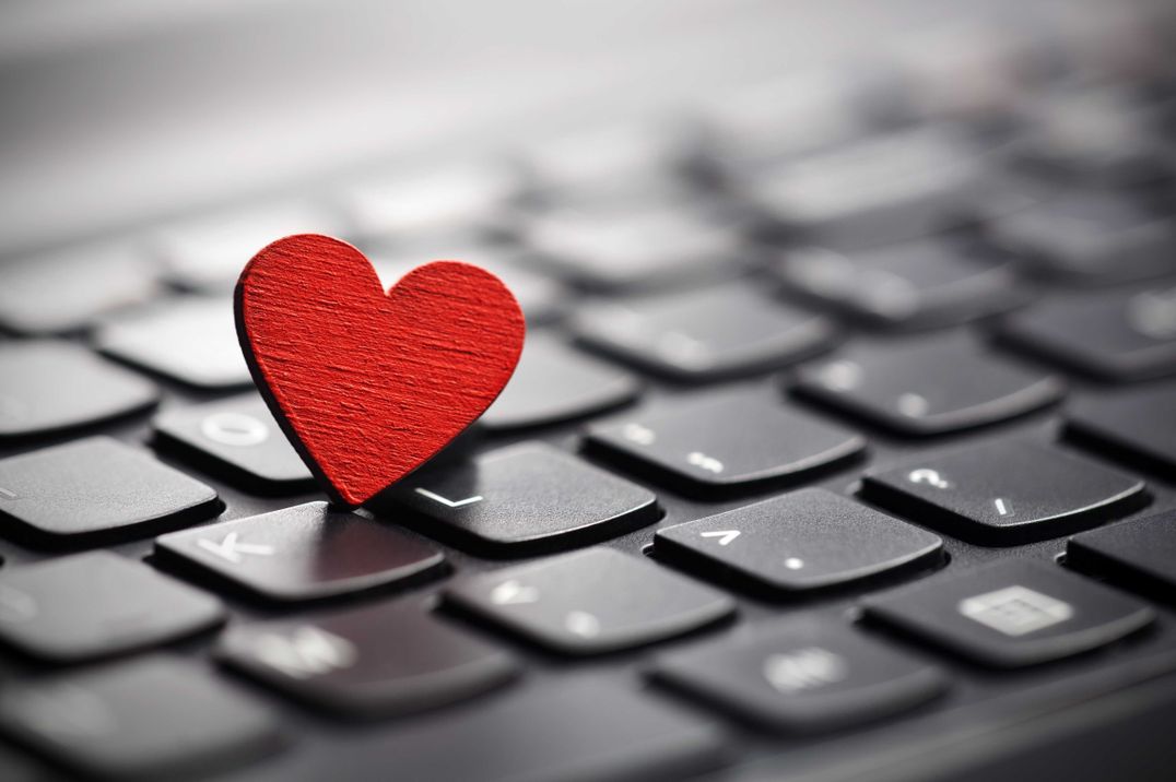 ONLINE KONTAKTE